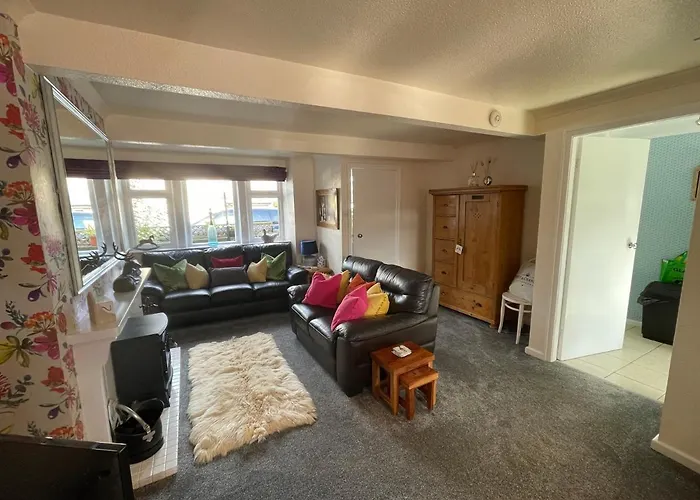 Cute And Cosy 2 Bed Cottage