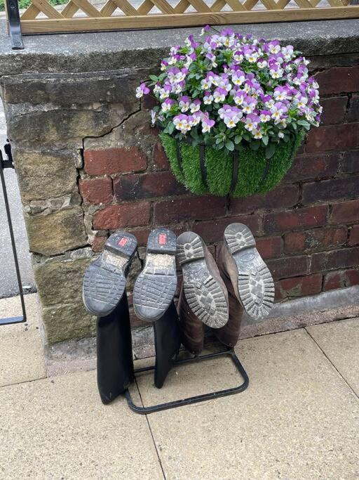 Cute And Cosy 2 Bed * Honley