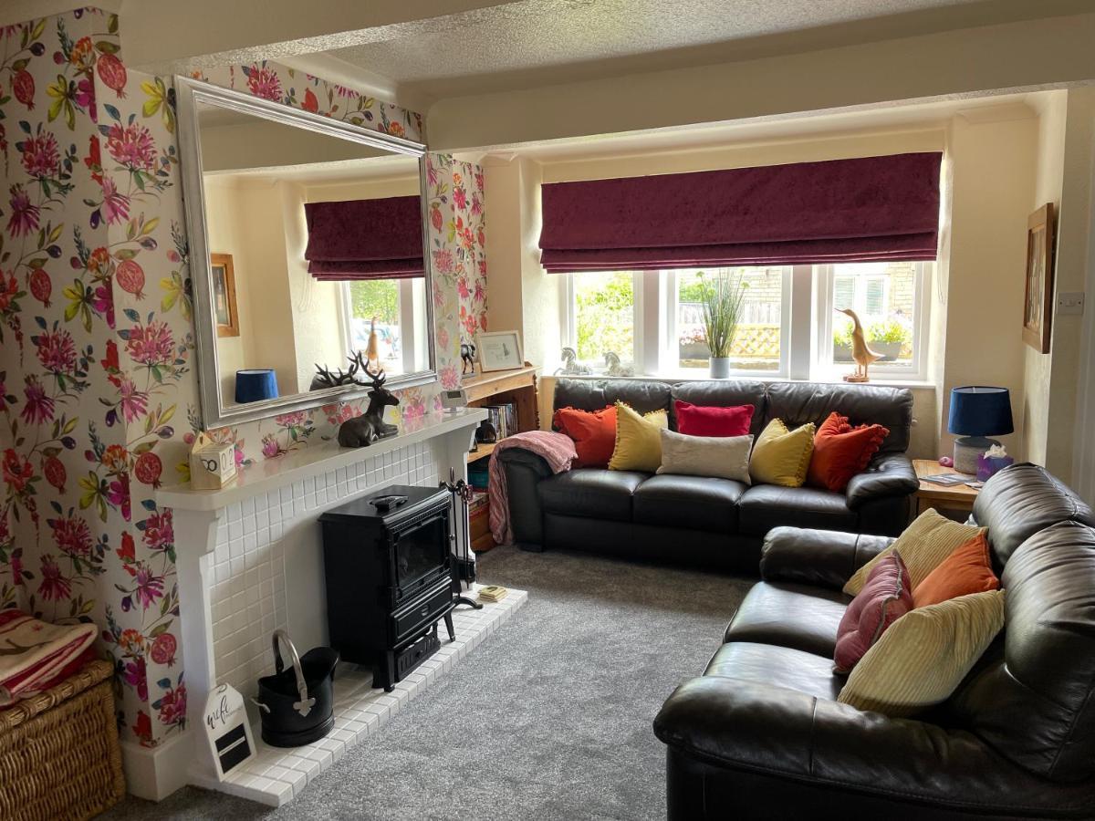 Cute And Cosy 2 Bed * Honley