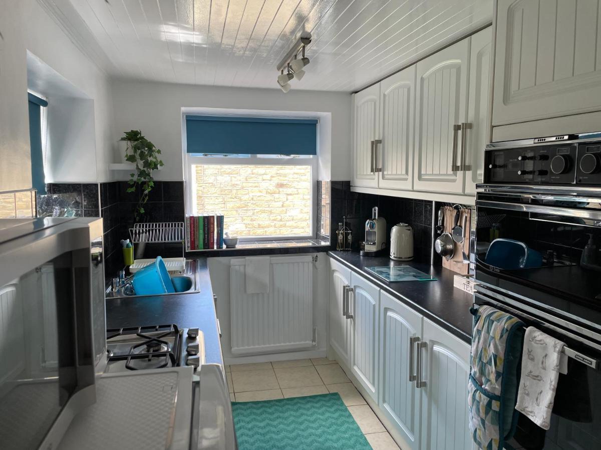 Cute And Cosy 2 Bed * Honley